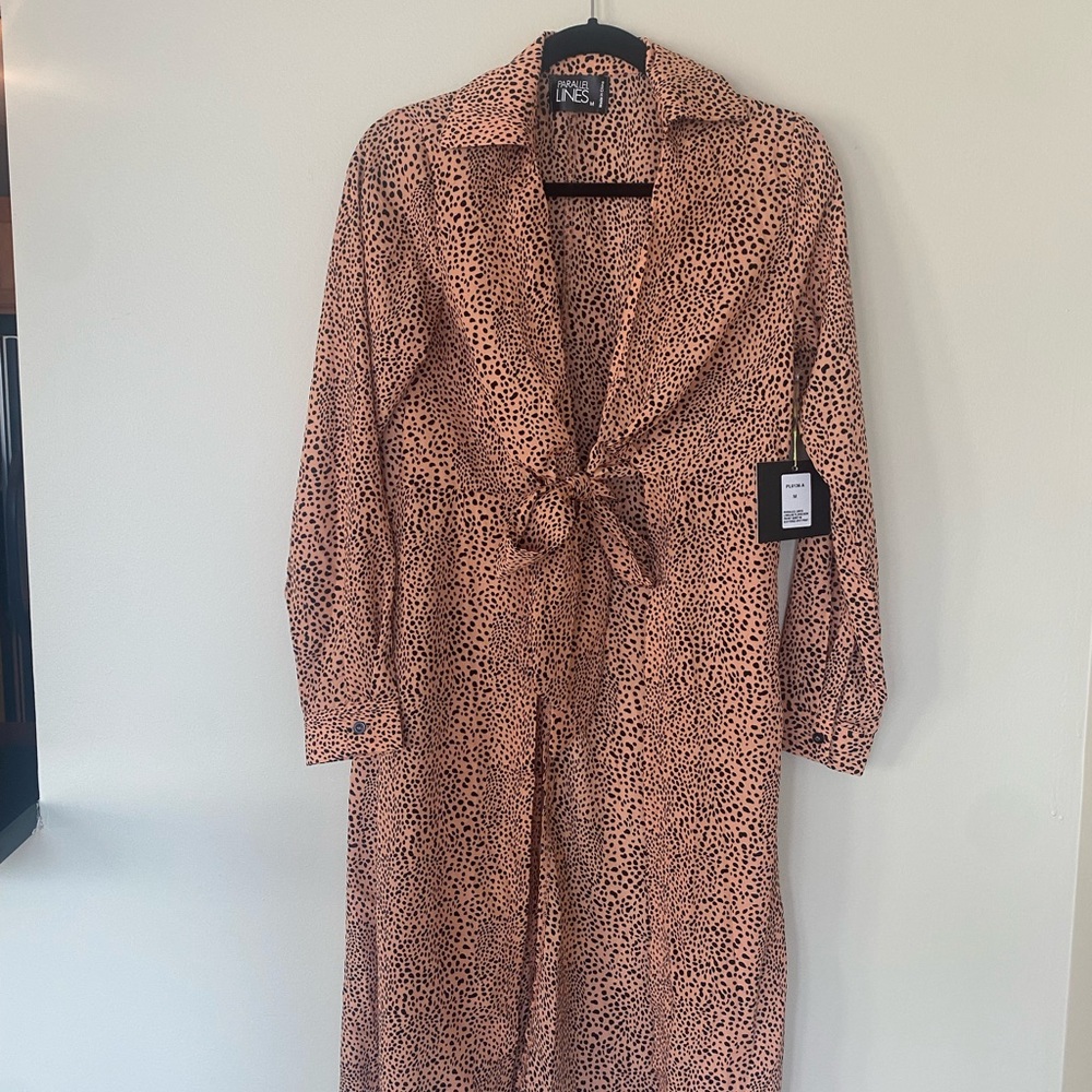 Leopard long top. Ties in the front